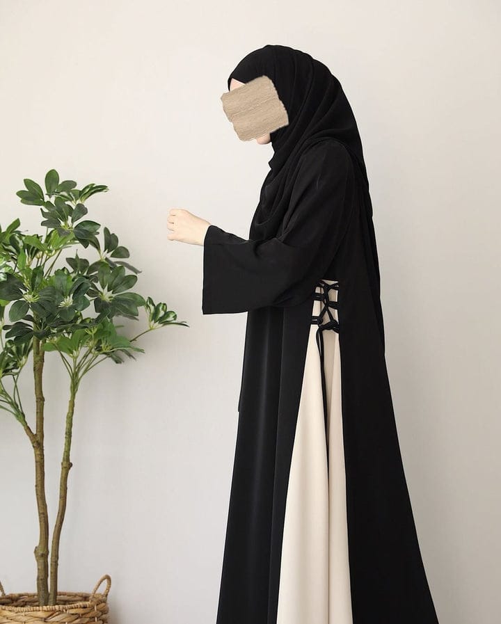 Emma Abaya With Staller