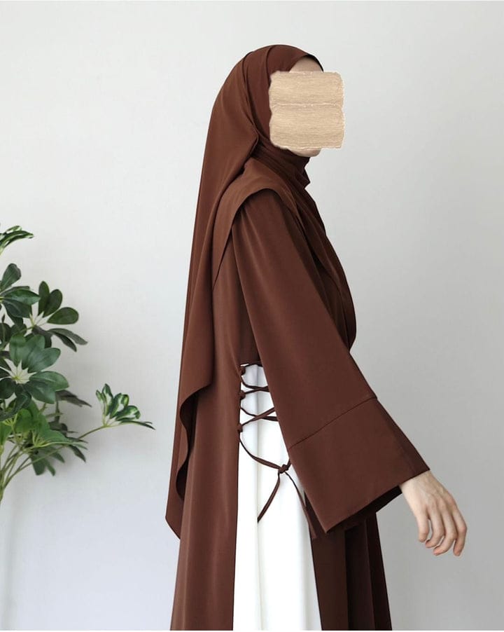 Emma Abaya With Staller